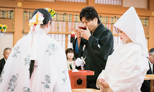 大神神社での婚礼の写真